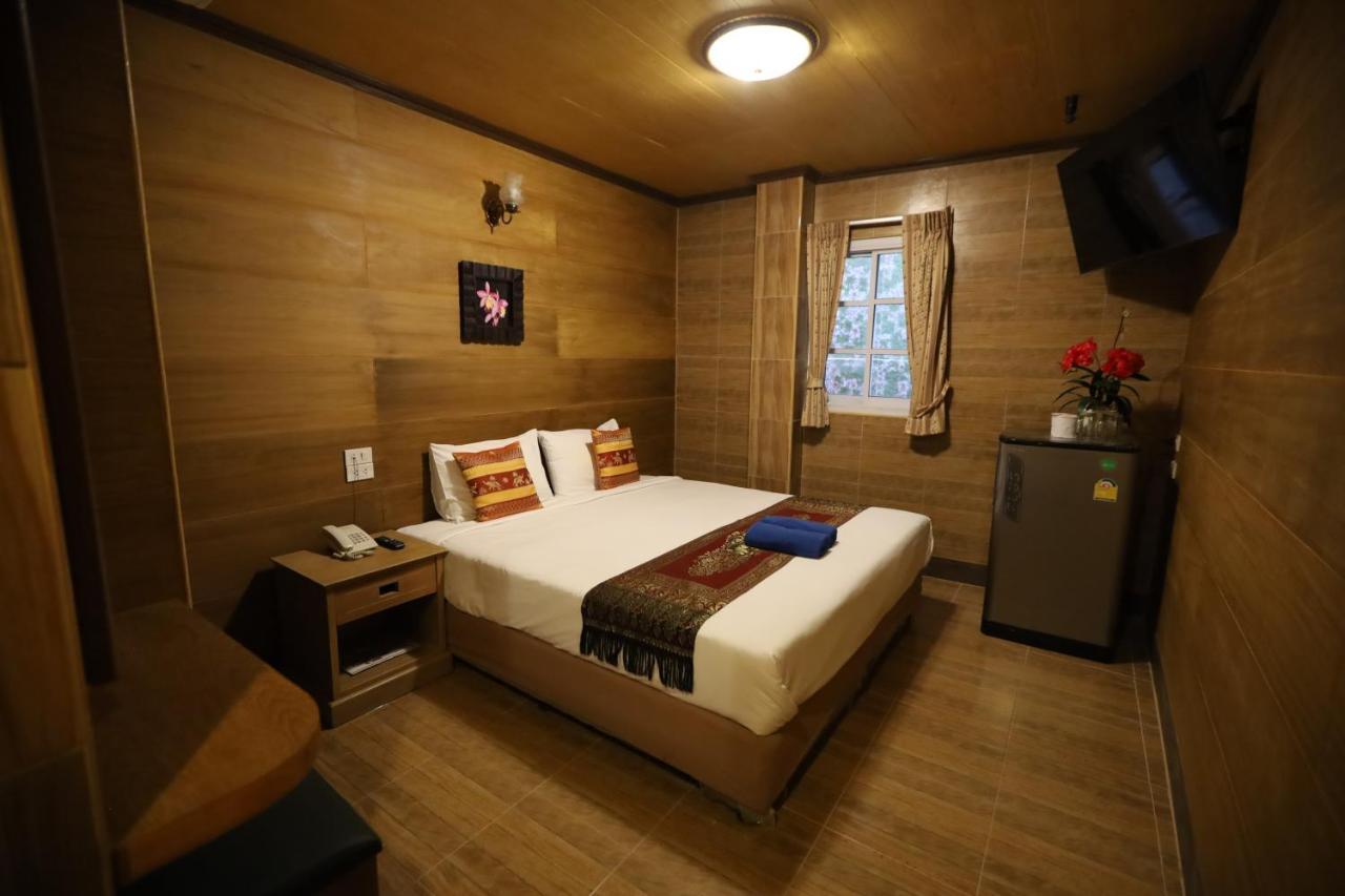 Thai Cozy House - Sha Certified Bangkok Exterior photo
